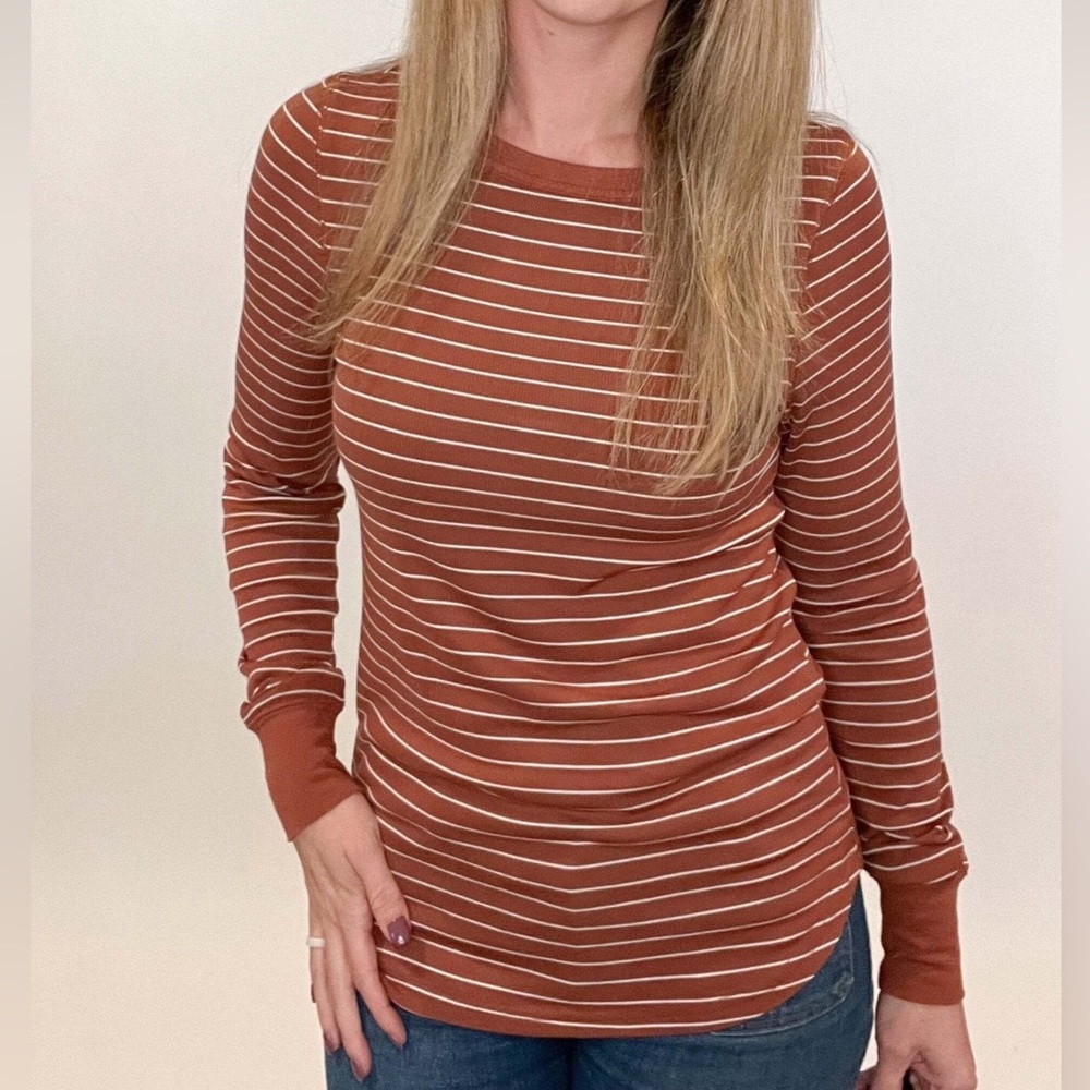 Thread and Supply Knit Top, size Medium